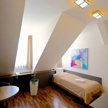 فندق Grand 4*