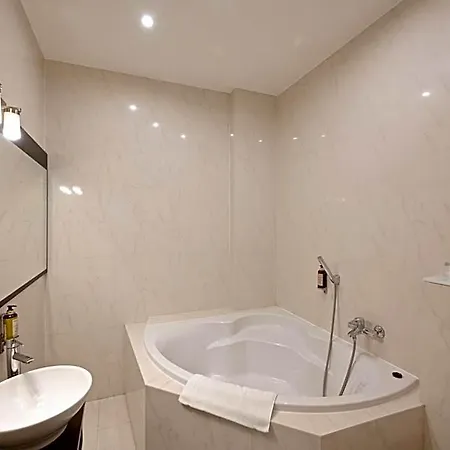 Hotel Grand 4*