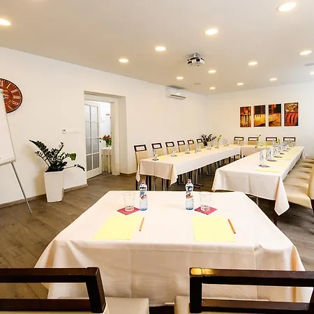 Grand 4* Trenčín